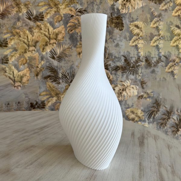 Murata Vase Medium - Image 2